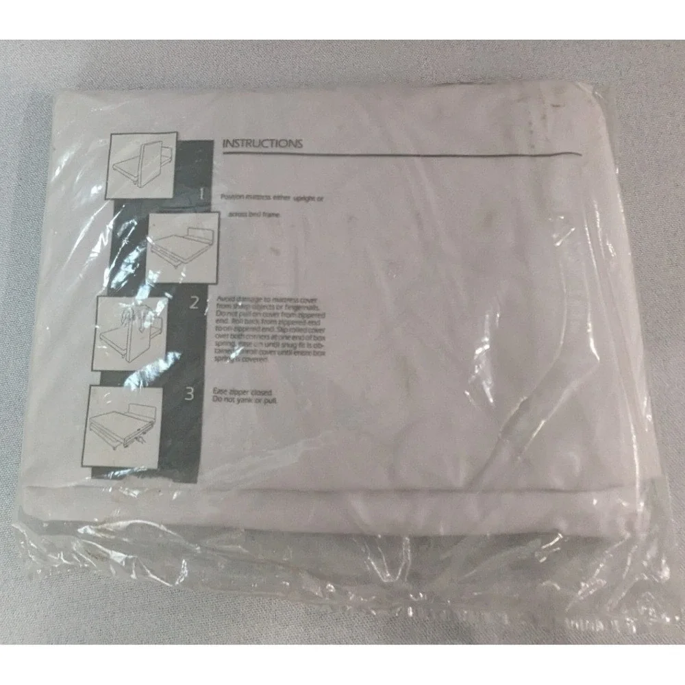 JCPenney Mattress Cover Twin White New Vinyl Zippered Dust Moisture Resistant